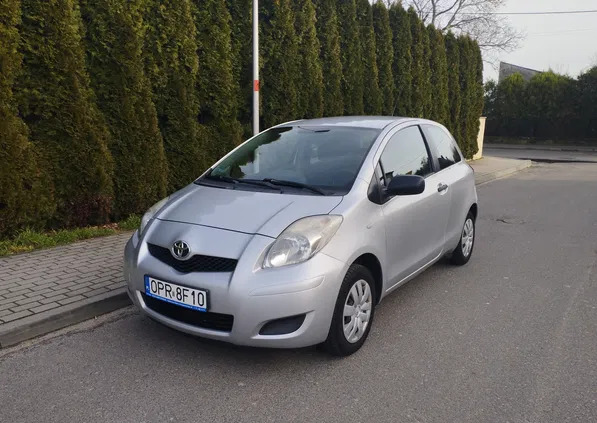 opolskie Toyota Yaris cena 10100 przebieg: 285724, rok produkcji 2009 z Krapkowice